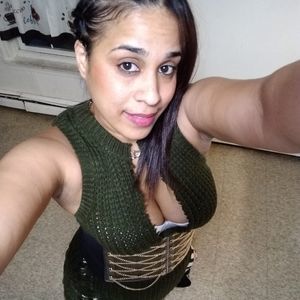 Meet your Posher, Katiria